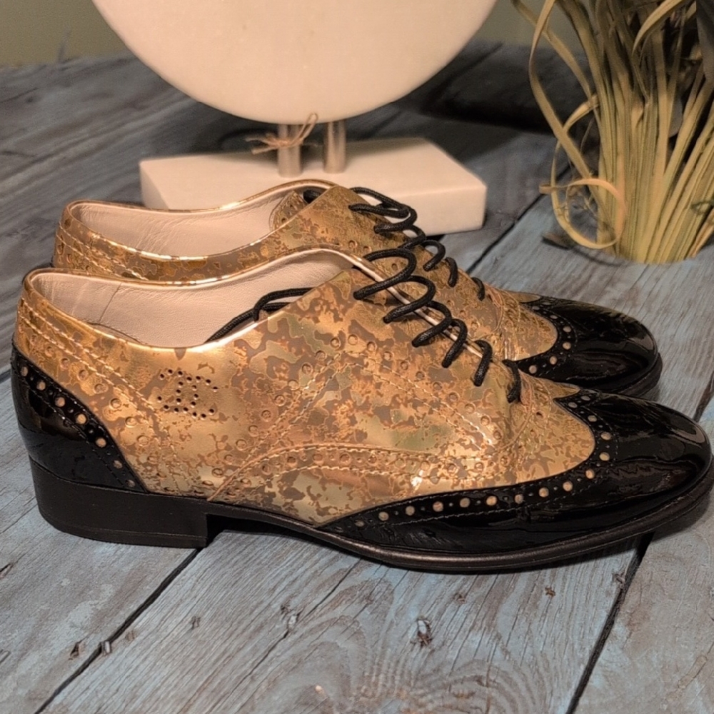 CHANEL Gold and Black Leather Shoes Preloved Bottoms Refinished Italy 37 1/2 C